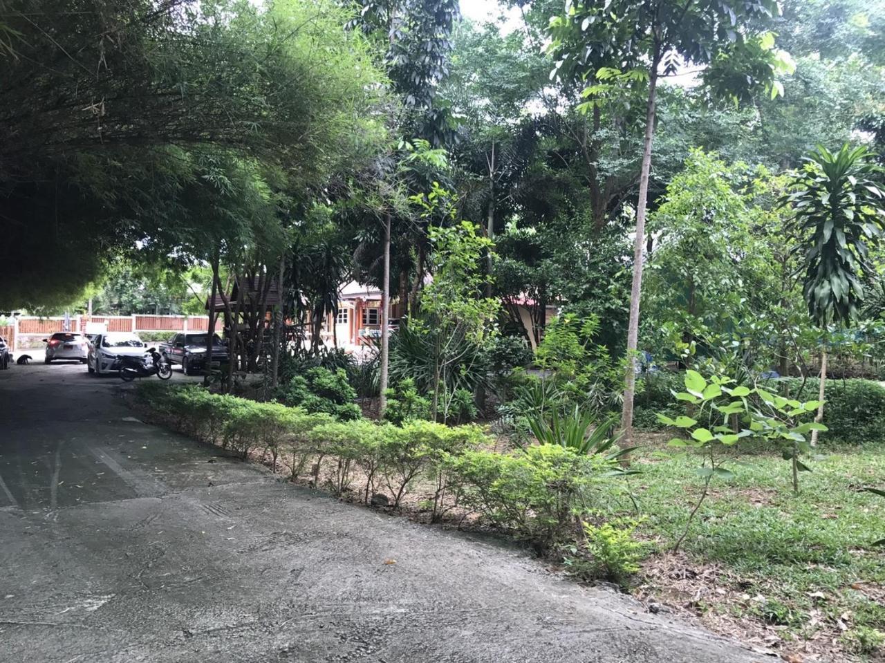 Villa Baan Rai Pu Fa Sattahip Exterior foto