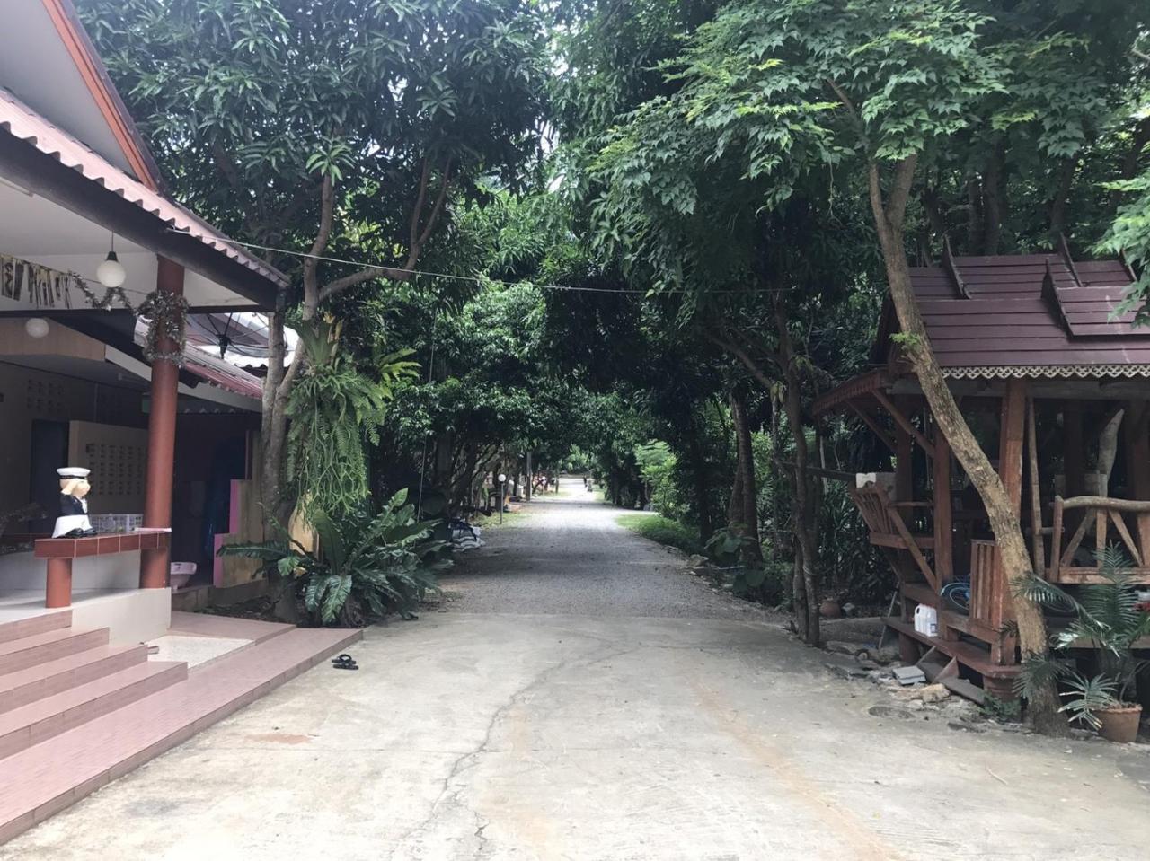 Villa Baan Rai Pu Fa Sattahip Exterior foto